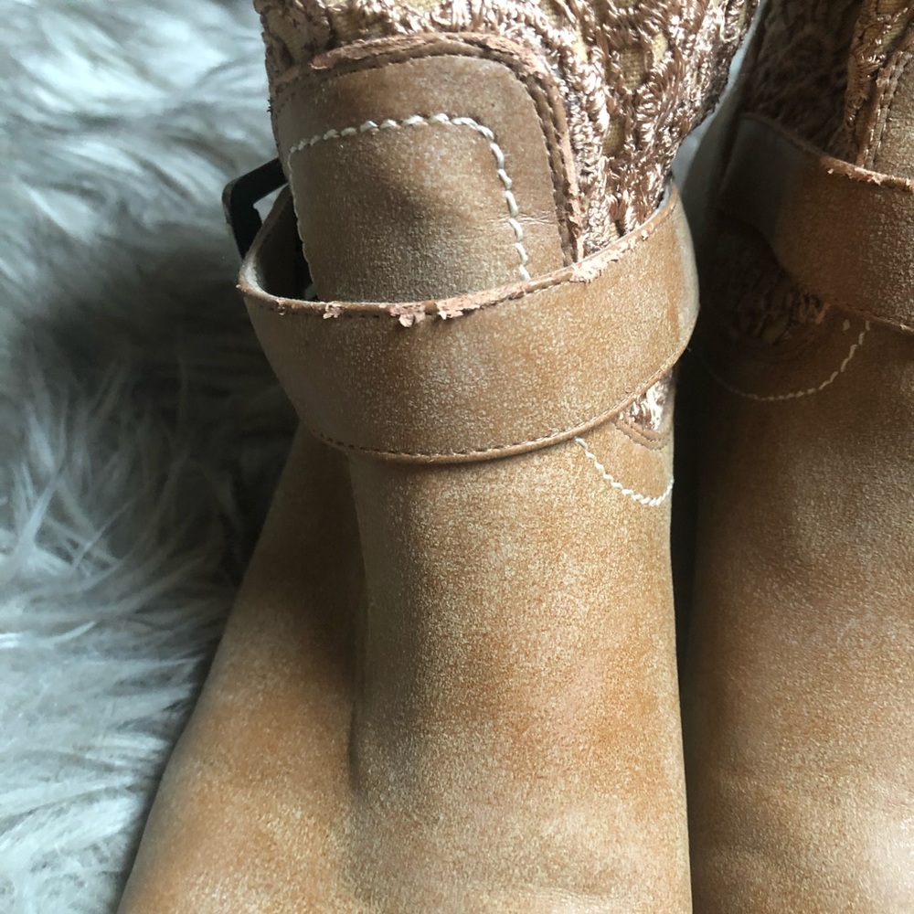 Guess Booties - Picture 2 of 6